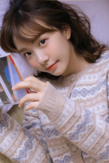 年轻的女教师电影